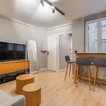 شقة Chic 2-room In The Heart Of Parisian Luxury