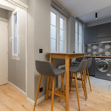 Chic 2-room In The Heart Of Parisian Luxury باريس