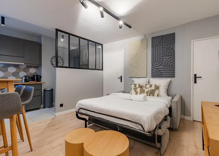 شقة Chic 2-room In The Heart Of Parisian Luxury *